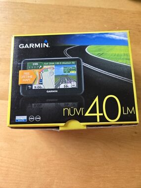 Garmin nüvi 40 LM Black GPS with Yellow Accent Box